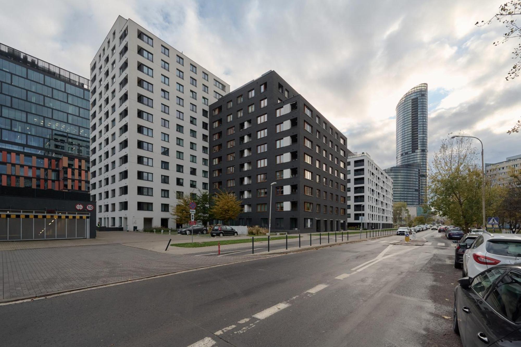 Luxurious Apartments With Balcony & Parking Gwiazdzista Wroclaw By Noclegi Renters Bagian luar foto