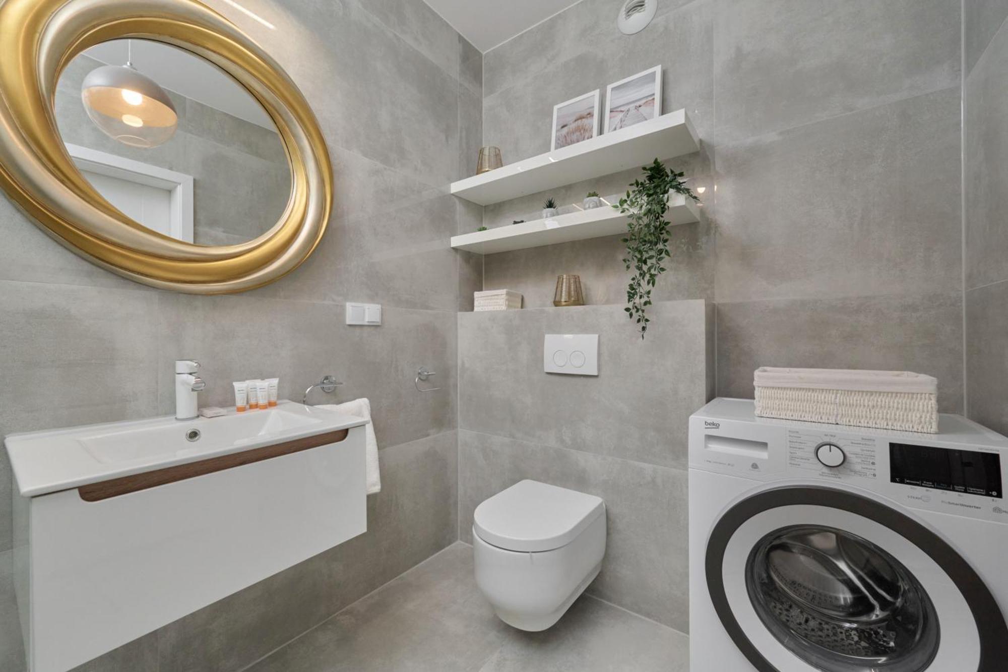 Luxurious Apartments With Balcony & Parking Gwiazdzista Wroclaw By Noclegi Renters Bagian luar foto