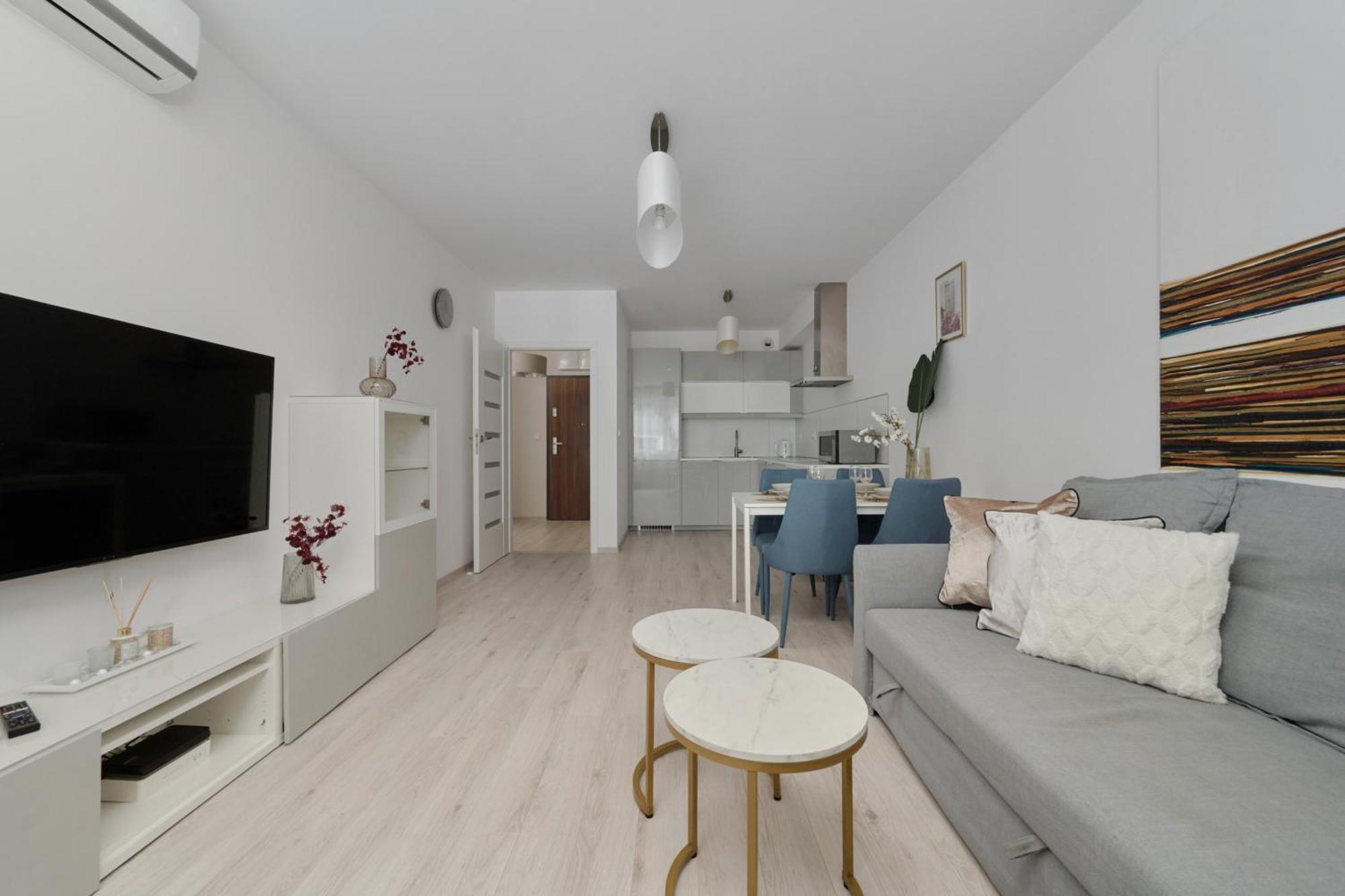 Luxurious Apartments With Balcony & Parking Gwiazdzista Wroclaw By Noclegi Renters Bagian luar foto